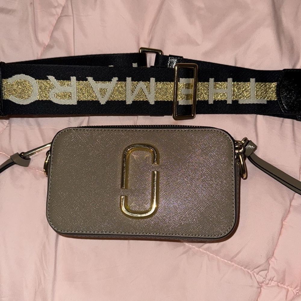 RARE COLOR Marc Jacob’s Snapshot Cross Body Bag